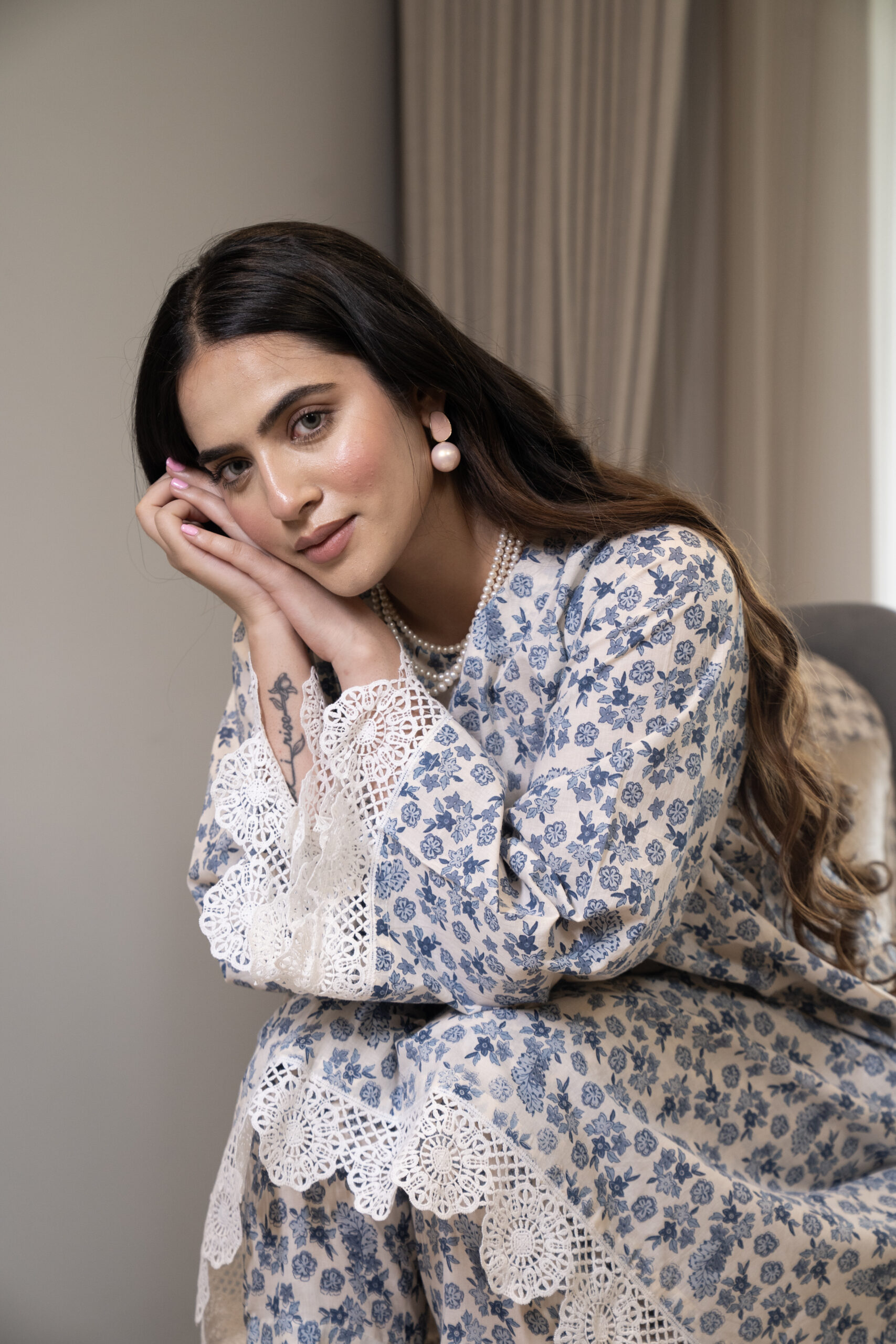 Blue and white printed floral kurta with straight pants (Co-ord Set)