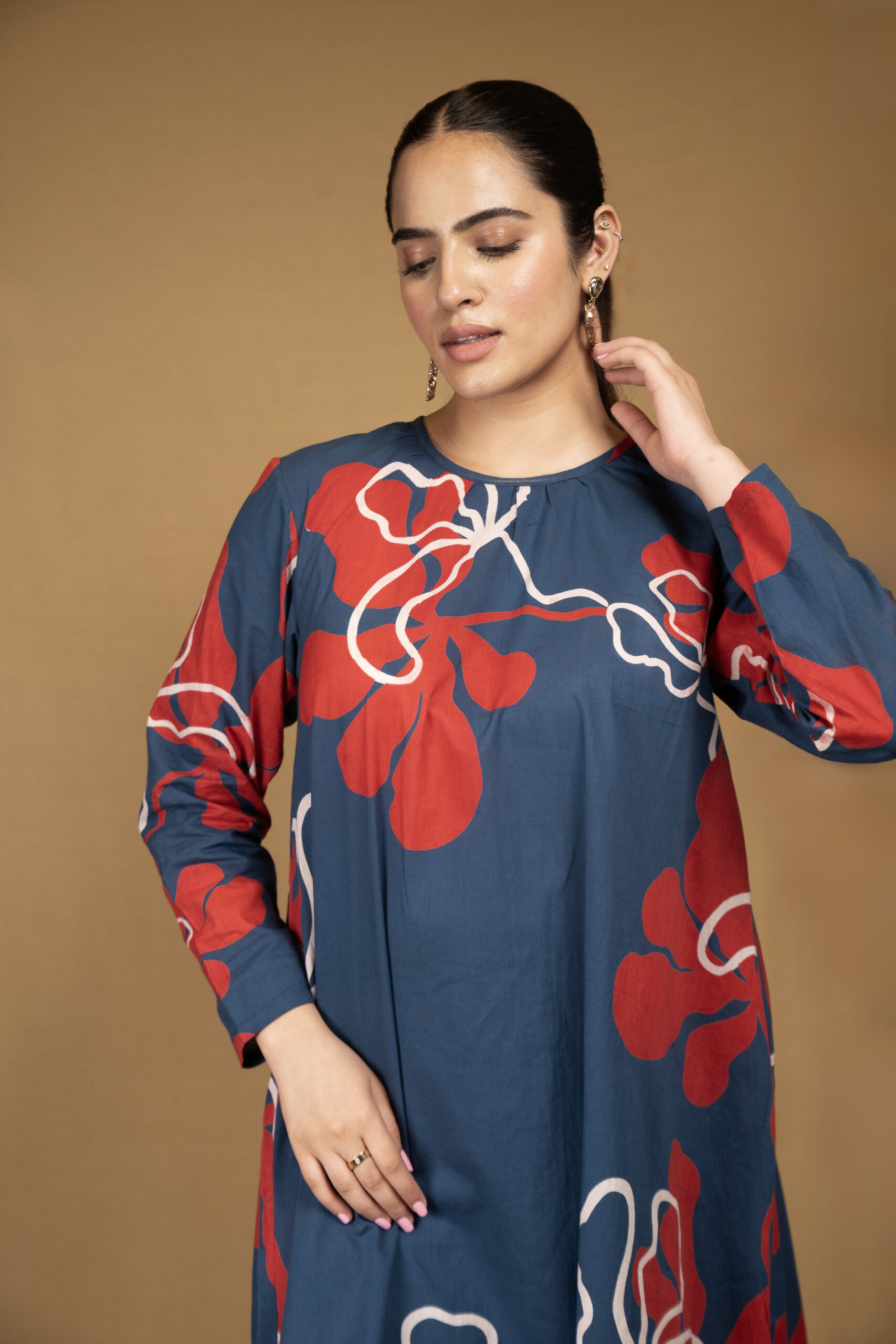 Deep blue printed kurta with straight pants (Co-ord set) - Image 6