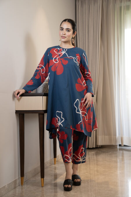 Deep blue printed kurta with straight pants (Co-ord set)