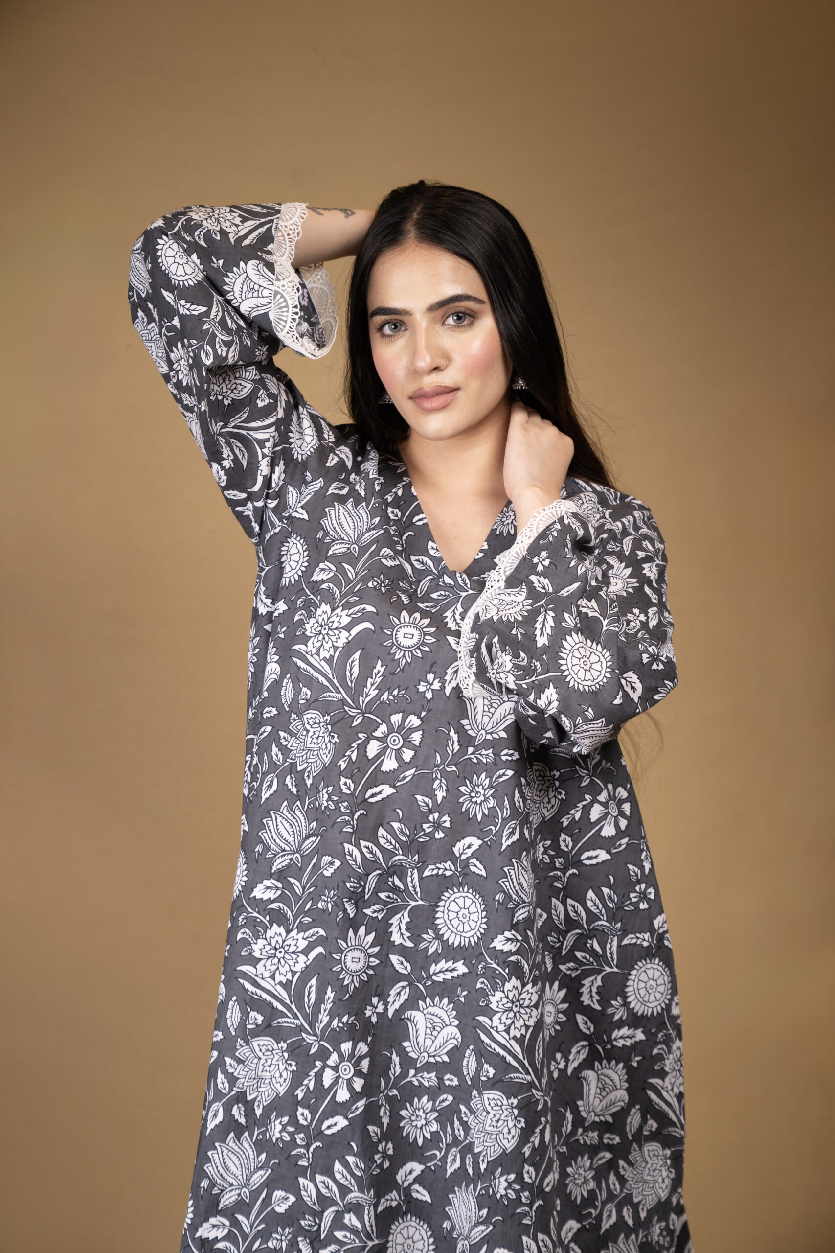 Grey flared kurta with floral motifs and straight pants (Co-ord Set)