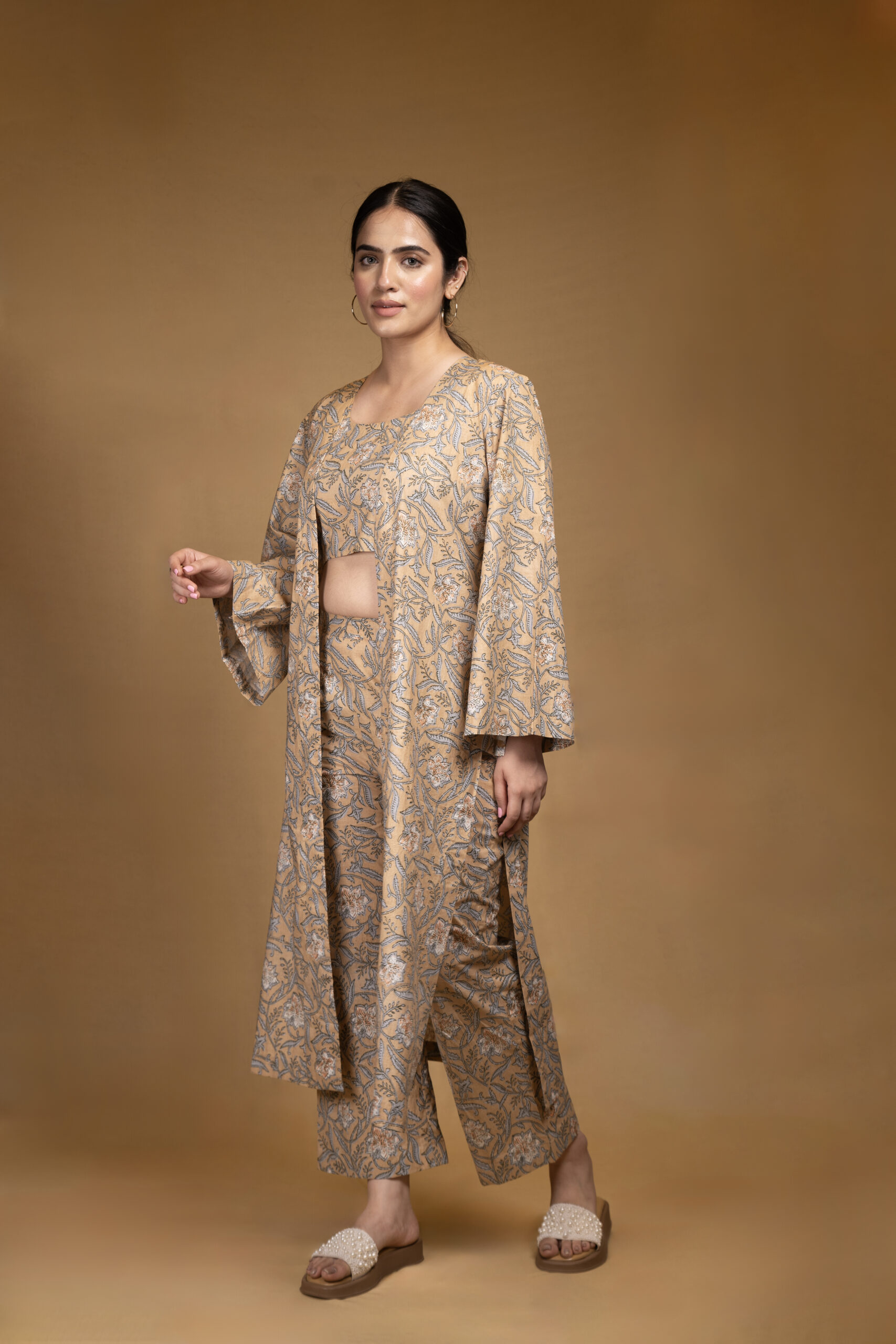 Three piece printed cotton co-ord set with cape - Image 4