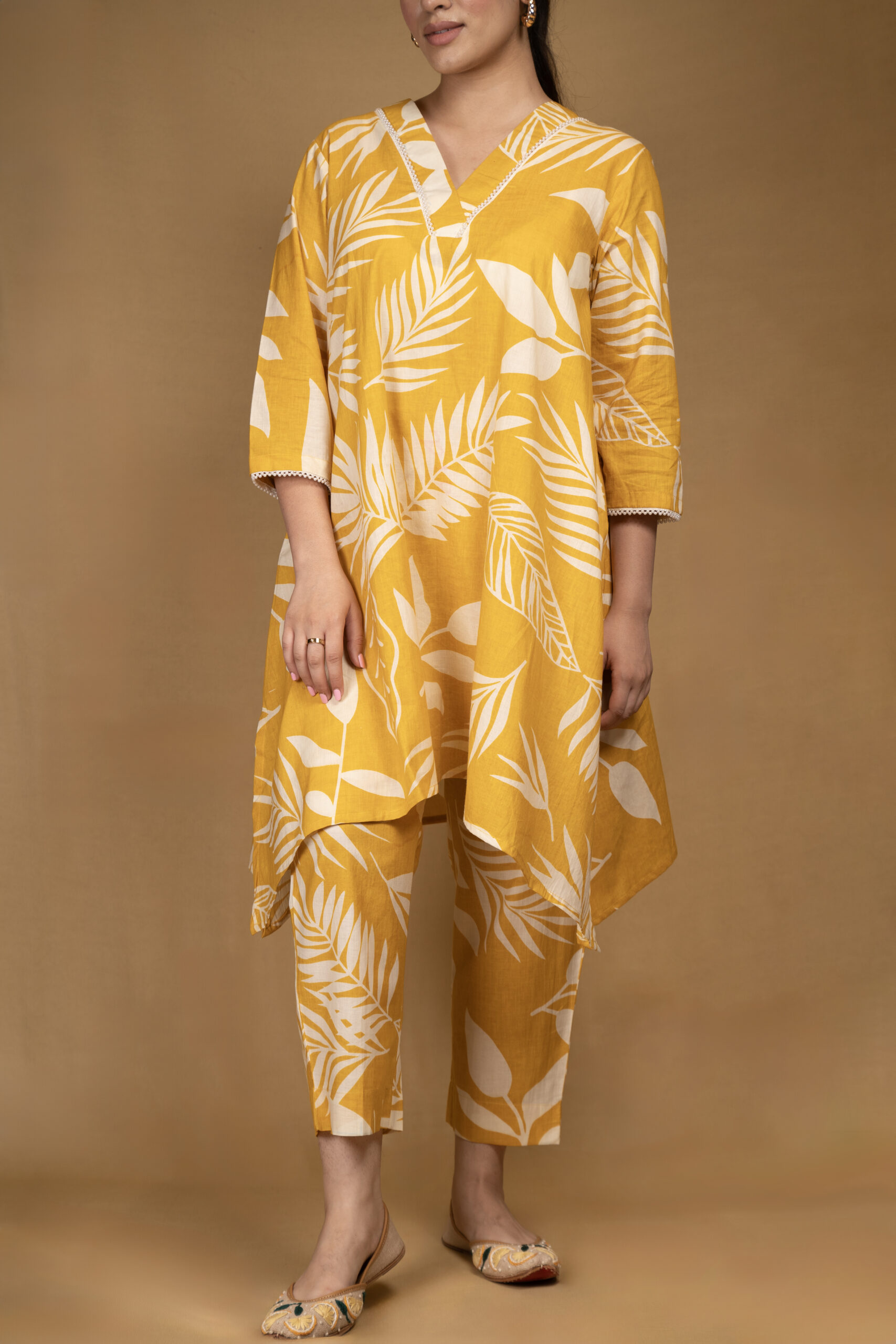 Yellow botanical print asymmetrical kurta with straight pants (Co-ord set) - Image 5