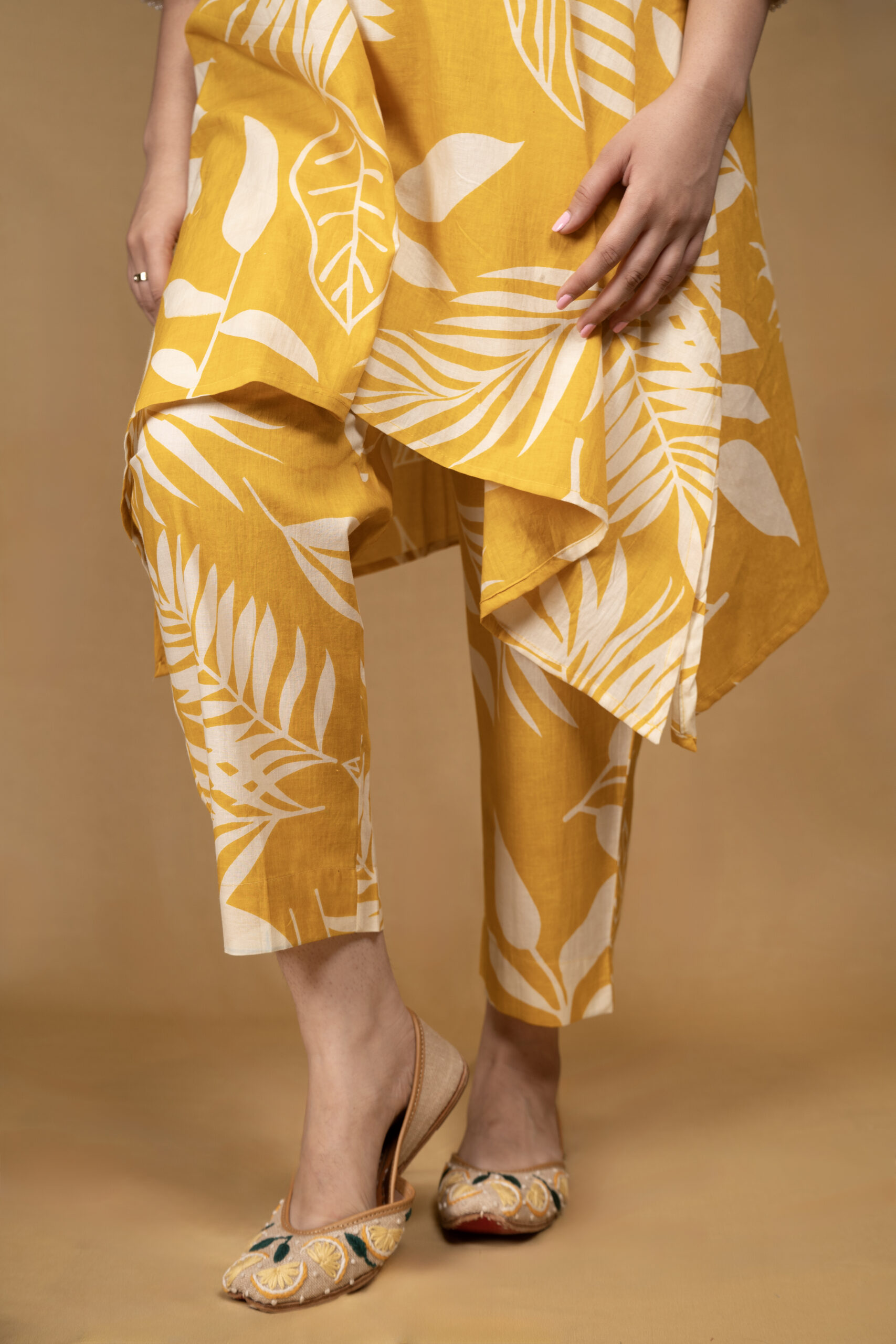 Yellow botanical print asymmetrical kurta with straight pants (Co-ord set) - Image 3