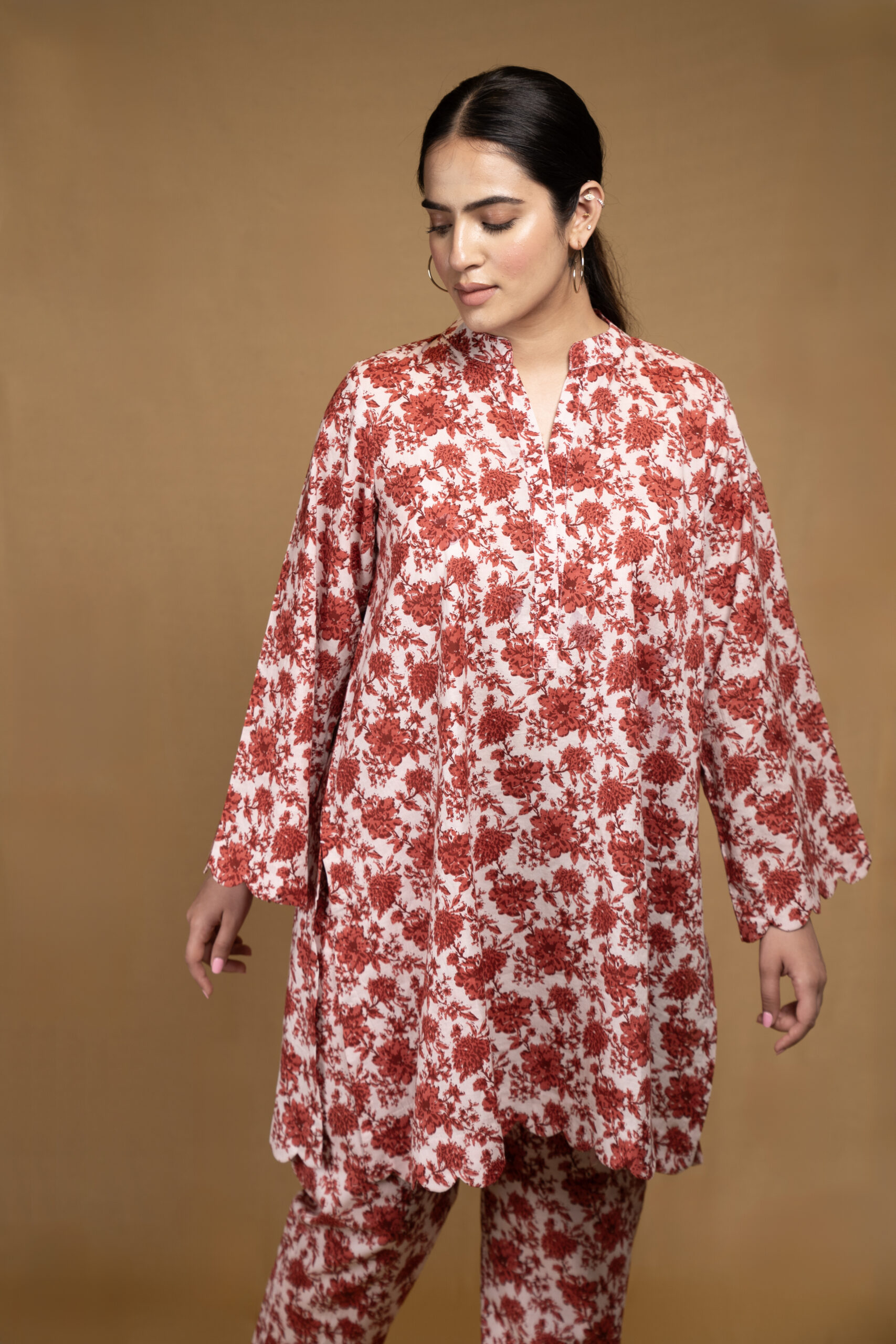 Red floral kurta and pants (Co-ord Set) - Image 4
