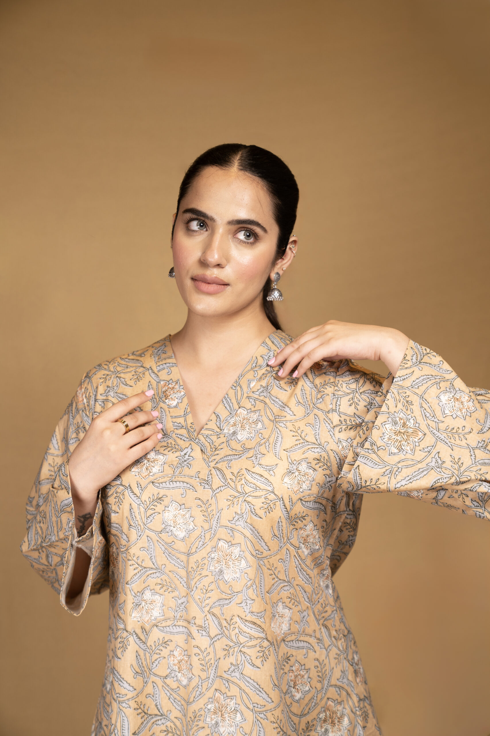 A line printed full sleeves kurta set - Image 5
