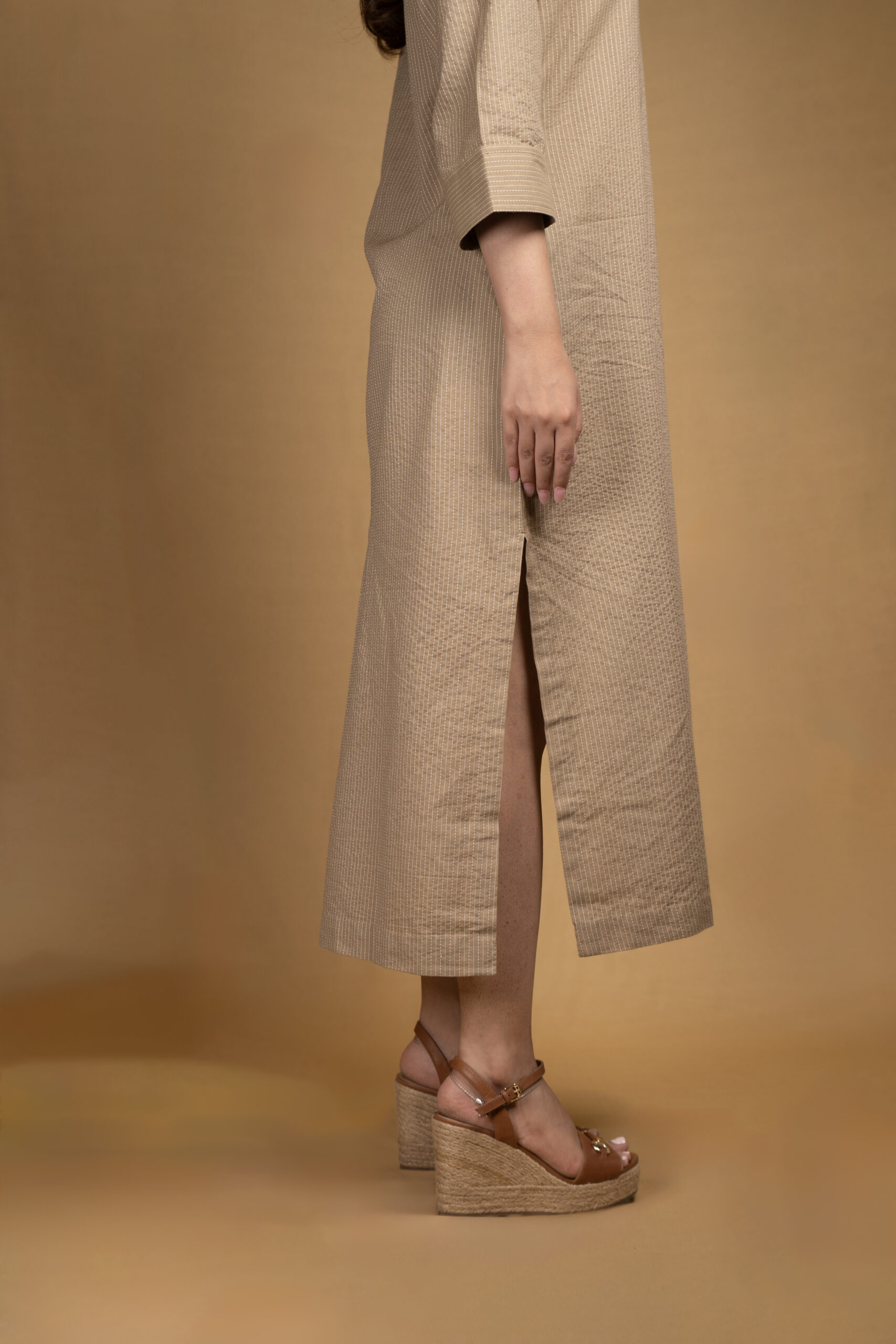 Beige staright collar dress - Image 2