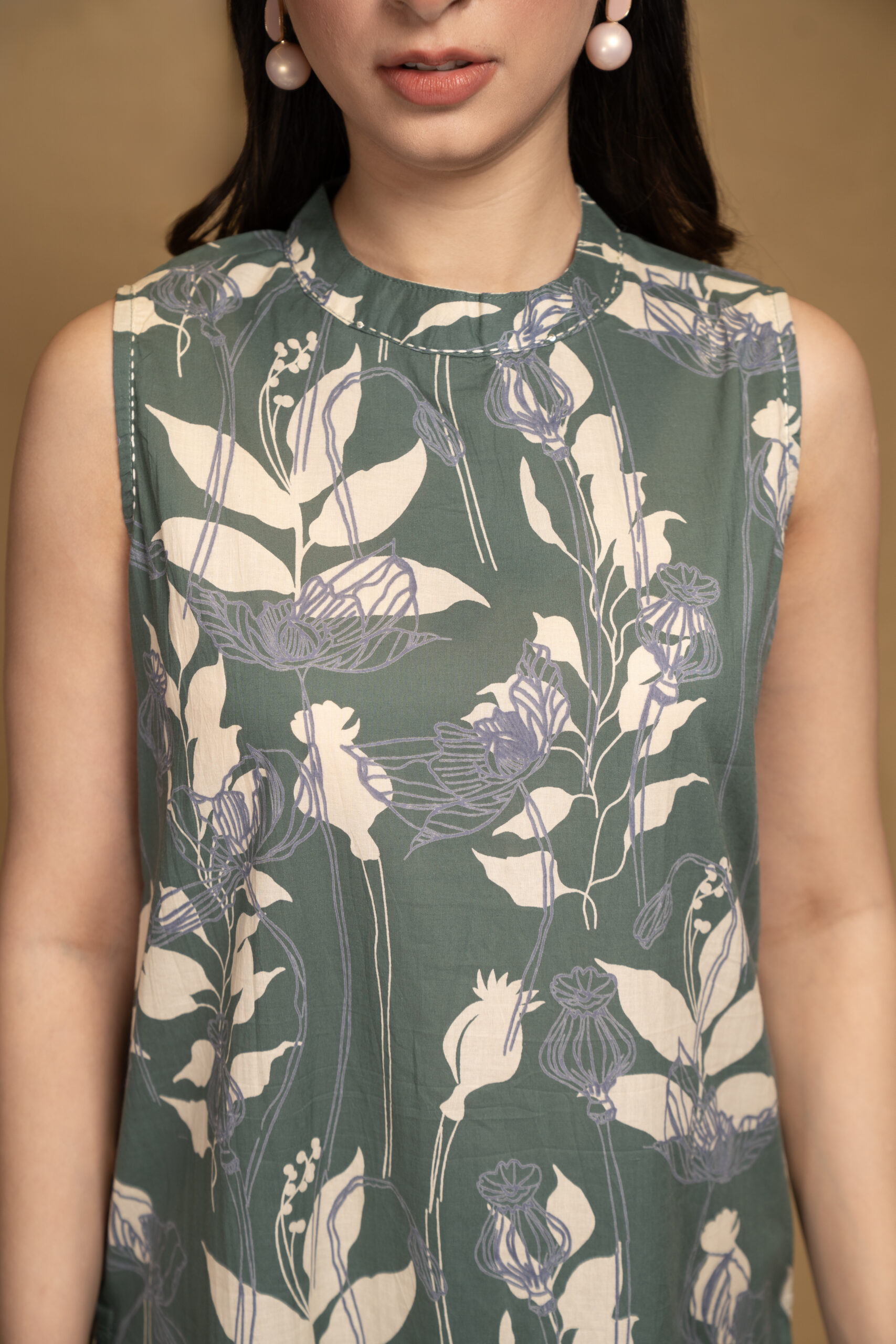 Straight green sleeveless kurta set - Image 5